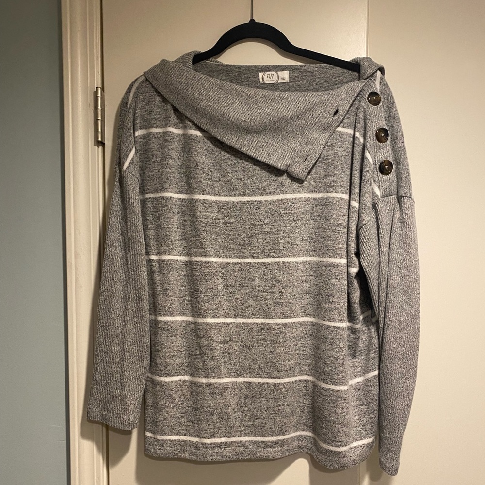 Maurices sweater